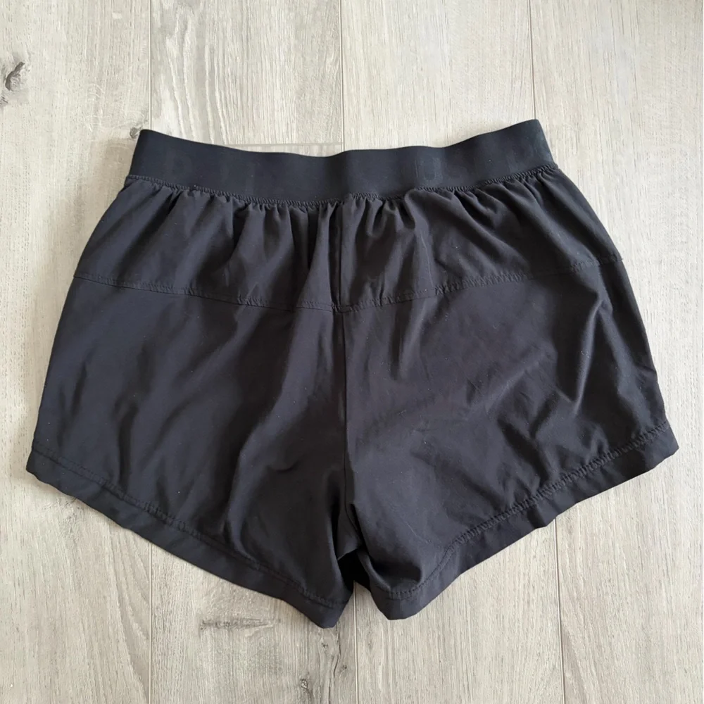 Nike Livestrong Shorts with Liner size M - Picture 4 of 5